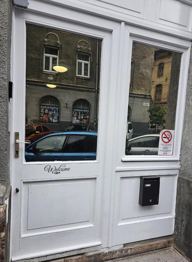 Hotel 7Dab 8 Contactless Self Check-In Budapest Esterno foto